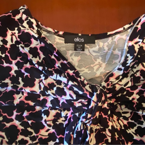 Ellos three quarter sleeve blouse with knot accent - Picture 4 of 4